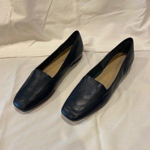 EUC Enzo Angiolini Navy Liberty Flats Loafers Sz 10.5